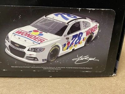 Chevy SS WONDER PAN DIECAST 2013 AUTOGRAFIADO POR KURT BUSCH Talladega Nights automático Foto 1 de 4