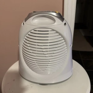 Vornadobaby Portable Nursery/Office Heater/Fan ~ Yellow and White (EH1-0137-43) - Picture 1 of 3