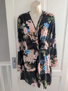 prettylittlething dress 10 - Picture 1 of 17