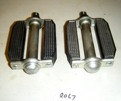 BICYCLE BLOCK PEDALS # 2067 SCHWINN OTHERS - Image 1 of 4