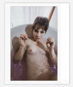 Kunst Pinup Model Cheyanne Instax breiter Fotodruck, hochwertig signiert vom Künstler - Bild 1 von 1