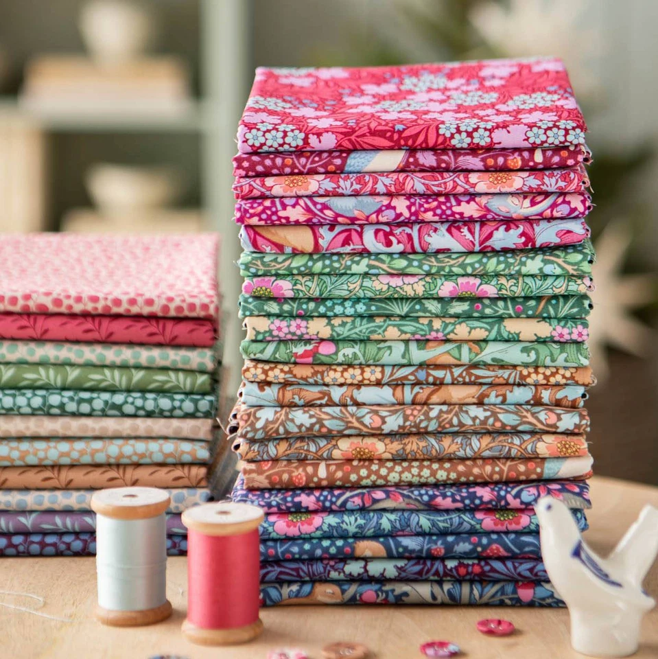 GAMMA DI TESSUTI IBERNAZIONE di Tilda * 32 disegni * trapunta * artigianato * abbigliamento