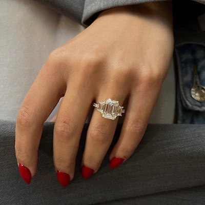 Lab Grown 7.50 Ct Emerald Cut E / VVS2 Clarity 3 Stone Diamond Engagement Ring - Image 1 of 4