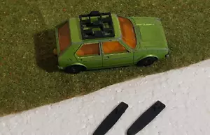 Matchbox n.7 VW GOLF, 2 tavole da surf + rack nero, ricambi repro. NO AUTO VW7 - Foto 1 di 5
