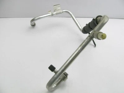 Manguera de succión de refrigerante de aire acondicionado Motorcraft YF-2553 para Ford Windstar 1999-2003 Foto 1 de 3