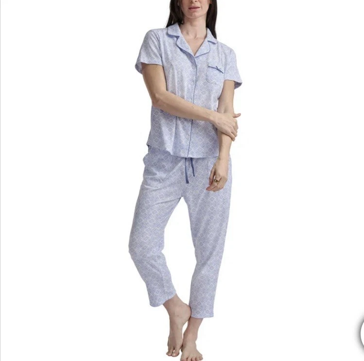 Juego de pijama Karen Neuburger para mujer 2 piezas, nuevo con etiquetas, azul, geométrico, XS, capri, salón Foto 1 de 4