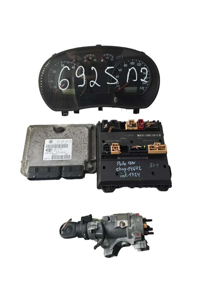 Centralina motore VW Polo 6N 1.4 16V centralina motore engine ECU - 036906034DD - Immagine 1 di 4