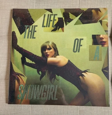 Taylor Swift Life of a Showgirl Shiny Bug: Wintergreen & Onyx Vinyl Foto 1 de 3