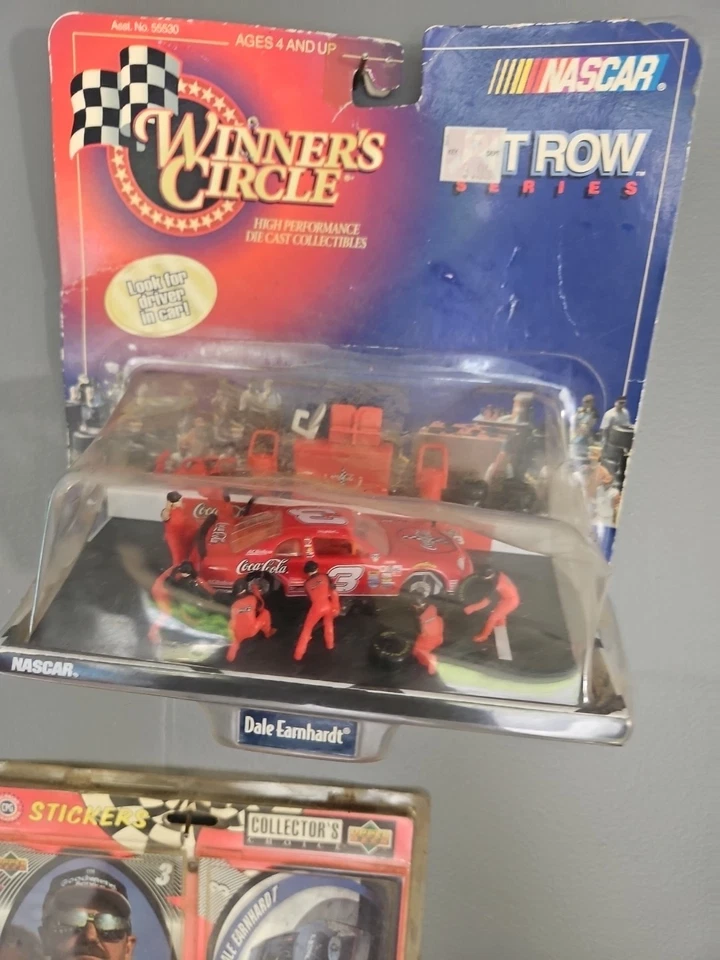 Winners Circle 1:64 Pit Row Series Dale Earnhardt Sr. Coca Cola NASCAR Diorama - Image 1 of 1