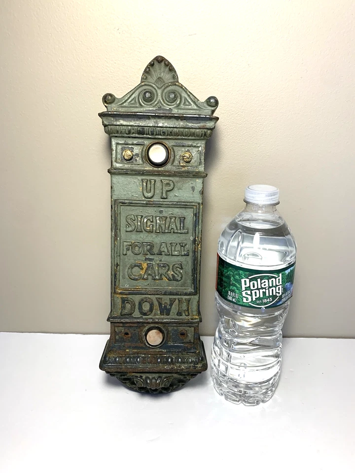 Antiguo panel de señal de ascensor arquitectónico interruptor de botón de carga arriba hacia abajo Foto 1 de 4