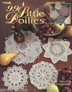 99 Little Doilies Patricia Kristoffersen Doily Uncinetto Libro LA #3228 NUOVO - Foto 1 di 2