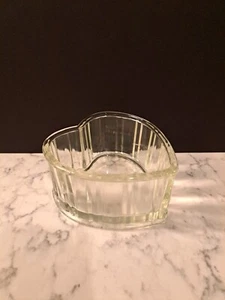 PIATTO CARAMELLE VINTAGE A COSTINE IN VETRO SPESSO PESANTE A FORMA DI CUORE ANNO DI PRODUZIONE 1982 - Foto 1 di 5