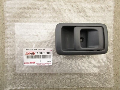 95-97 TOYOTA TERCEL DELANTERO DERECHO INTERIOR MANIJA PUERTA BISEL MOLDURA GRIS NUEVO Foto 1 de 4