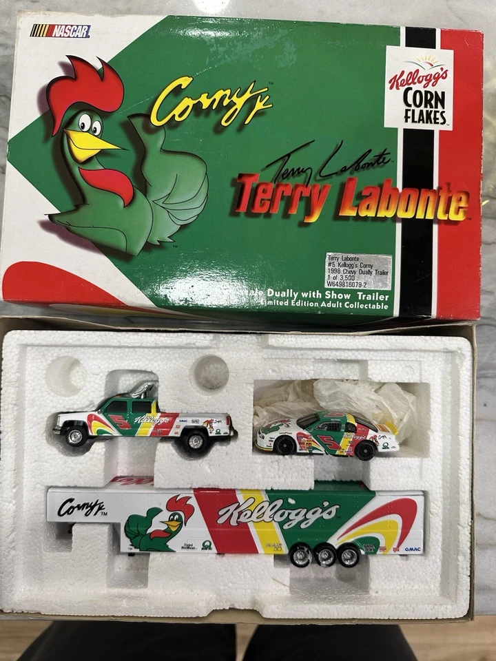 Terry Labonte 1998 Kelloggs Corny Nascar 1/64 Diecast Chevy Dually Show Trailer - Image 1 of 1