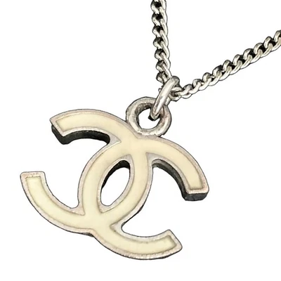 Collar Chanel CC Logotipos Esmalte Blanco 18" Tono Plata 05V Auténtico #1301 Foto 1 de 4