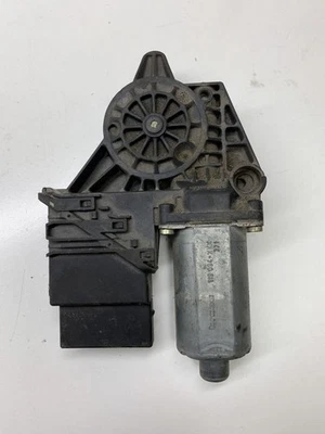 Motor elevalunas derecho puerta trasera Volkswagen PASSAT B5 1999 DRA4559 Foto 1 de 3
