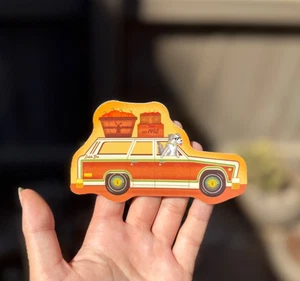 PEGATINA DEL MES HOLANDESA BROS SEPTIEMBRE 2025 Station Wagon, perro y calabazas - Imagen 1 de 2