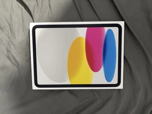 Apple iPad 11th Generation 2025 Silver 128 GB - Brand New & Sealed 🔥 - Picture 1 of 1