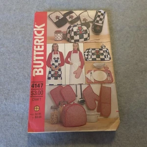Butterick 4147 Küche Handwerk Muster Schürzen Handschuhe Abdeckungen Tischsets ungeschnitten - Bild 1 von 7