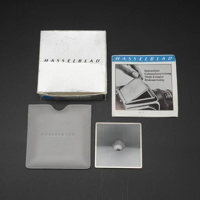 Hasselblad 42250 Checked Focusing Screen with Central Grid - Image 1 of 4