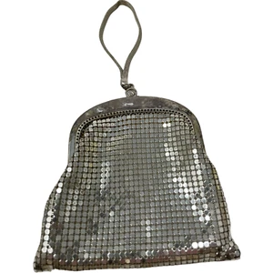 Vintage Whiting & Davis Co. Metal Mesh Evening Purse Wristlet Chainmail Bag - Picture 1 of 9