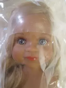 Cleo Blonde Latina Paola Reina Las Amigas Doll 32cm Vinyl Blue Eyes Smiling NIP - Picture 1 of 9