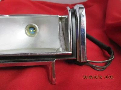 Carcaça de seta dianteira esquerda compatível com 75 76 Dodge Royal Monaco NOS MOPAR 3798205 - Imagem 1 de 4