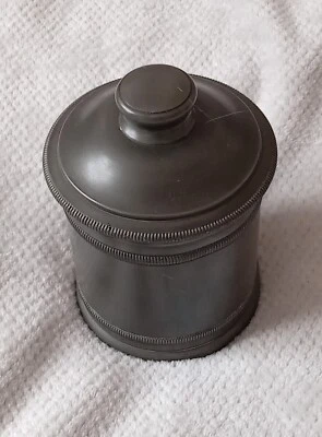 Ancien Pot couvert en étain d'art titre legal SG - 485 grs - Photo 1/4
