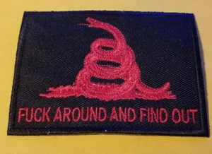 Parche de bandera de Gadsden de la Segunda Enmienda a la mierda y descubre aprox 2,75 x 3,5" - Imagen 1 de 2