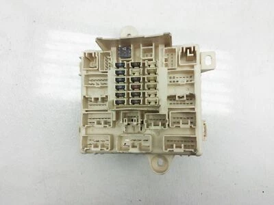 02 03 04 05 Lexus Is300 3,0 L cabina habitación caja de fusibles interior caja de fusibles 82731-53021 OEM Foto 1 de 4