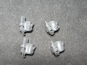 Warhammer 40k Miniature Primaris Aggressors Gauntlets Bits Lot, look closely C35 - Picture 1 of 2