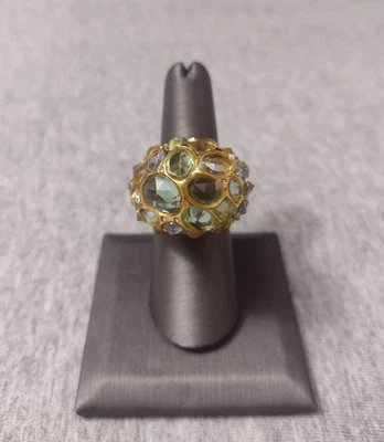 Anillo de cóctel único Alexis Bittar con cúpula dorada incrustada de piedras preciosas y cristal talla 7 Foto 1 de 4