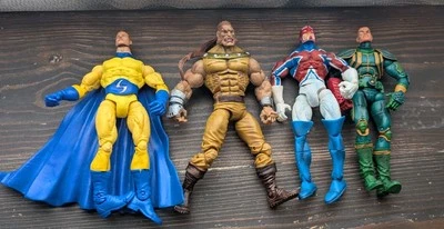 Lote de 4 figuras de leyendas de Marvel, Toy Biz / Shazam, Cpt Britain, Sabertooth, etc. Foto 1 de 4