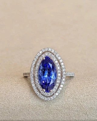 Anillo de boda de tanzanita creado en laboratorio de corte marquesa de 4,51 quilates acabado en oro blanco de 14 quilates Foto 1 de 4