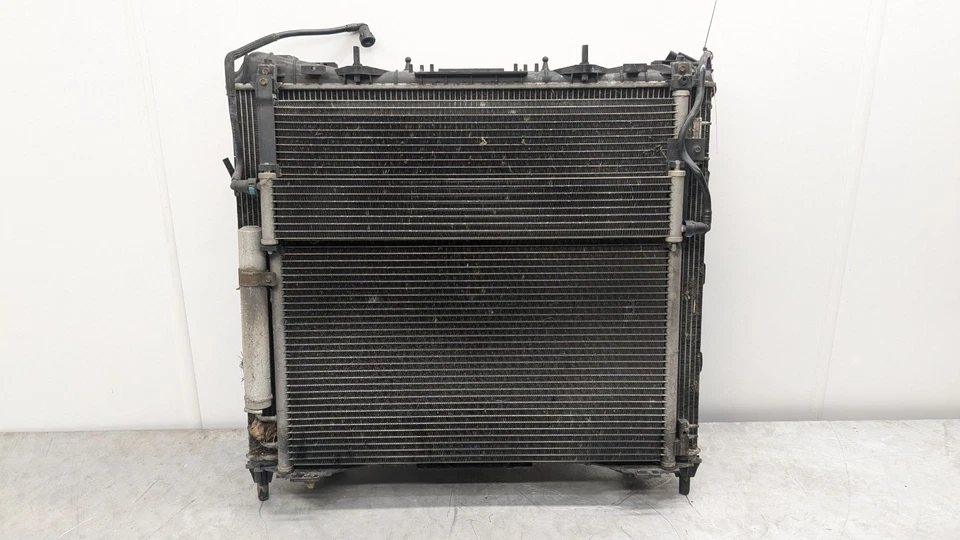 RANGE ROVER VOGUE L405 RADIATOR PACK & COOLING FAN 4.4 DIESEL 2014 - Image 1 of 4