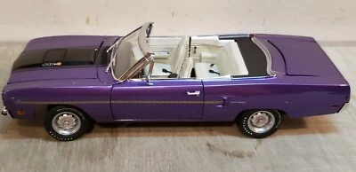 GMP 1:18 1970 PLYMOUTH ROAD RUNNER - CONVERTIBLE - PLUM CRAZY- 18810 - FREE SHIP - Image 1 of 4