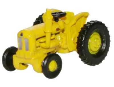 Oxford NTRA003 Fordson Trattore Giallo Highways Dept 1:148 Scala N Gauge T48 - Immagine 1 di 4