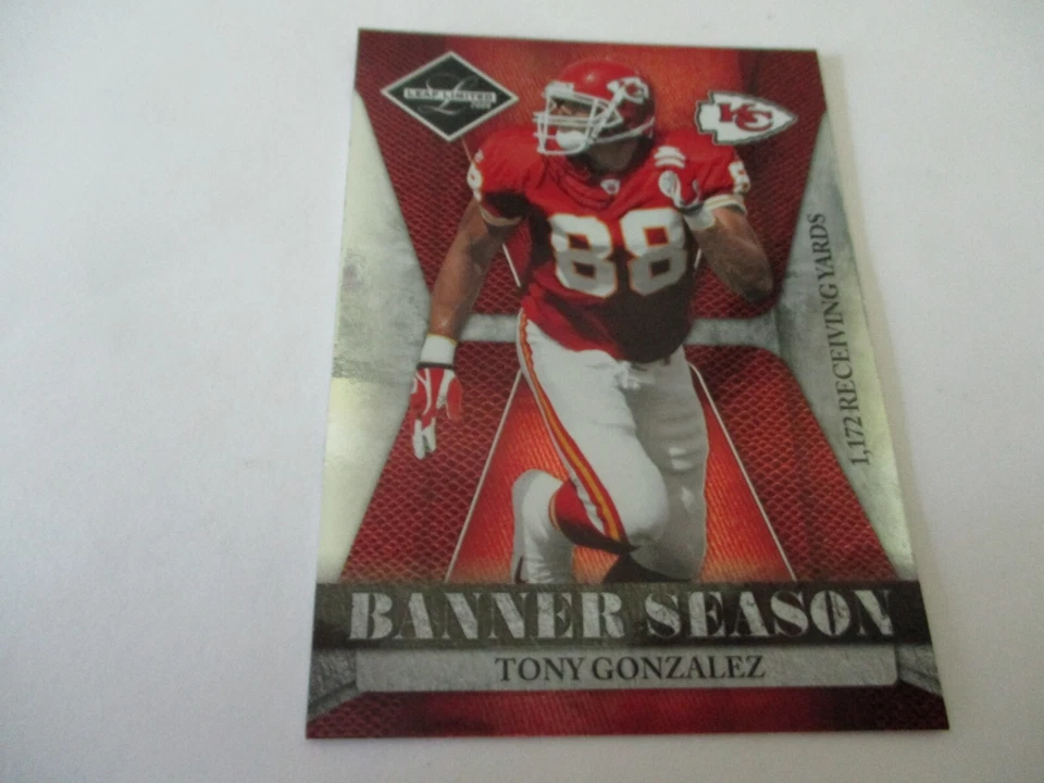 2008 Leaf Limited Banner Season Foil Tony Gonzalez Card #BSM-23 Serial #918/999 - Image 1 of 1