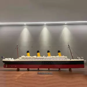 NEW Titanic Ship Model Building Blocks Set – 9090pcs DIY Toy Gift - Picture 1 of 9