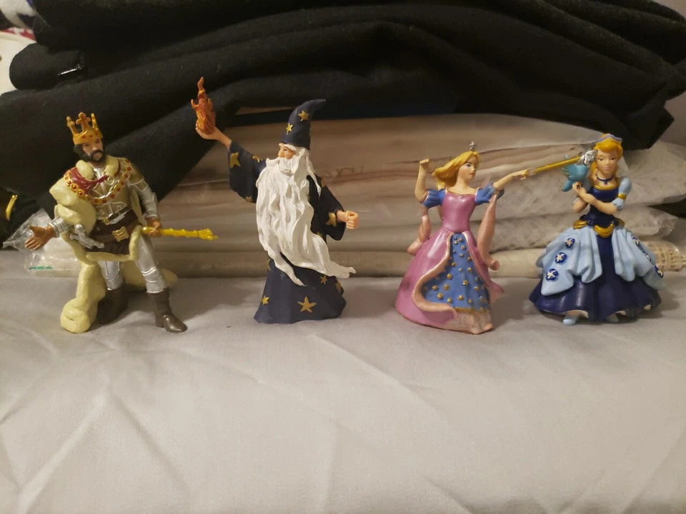 PAPO - Enchanted World - King Ivan, Fairy Elf, Merlin the Magician, Princess Lea - Image 1 of 1
