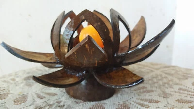 Lámpara de mesa con cáscara de coco hecha a mano natural ecológica para el hogar, decoración de habitaciones de hotel Foto 1 de 4