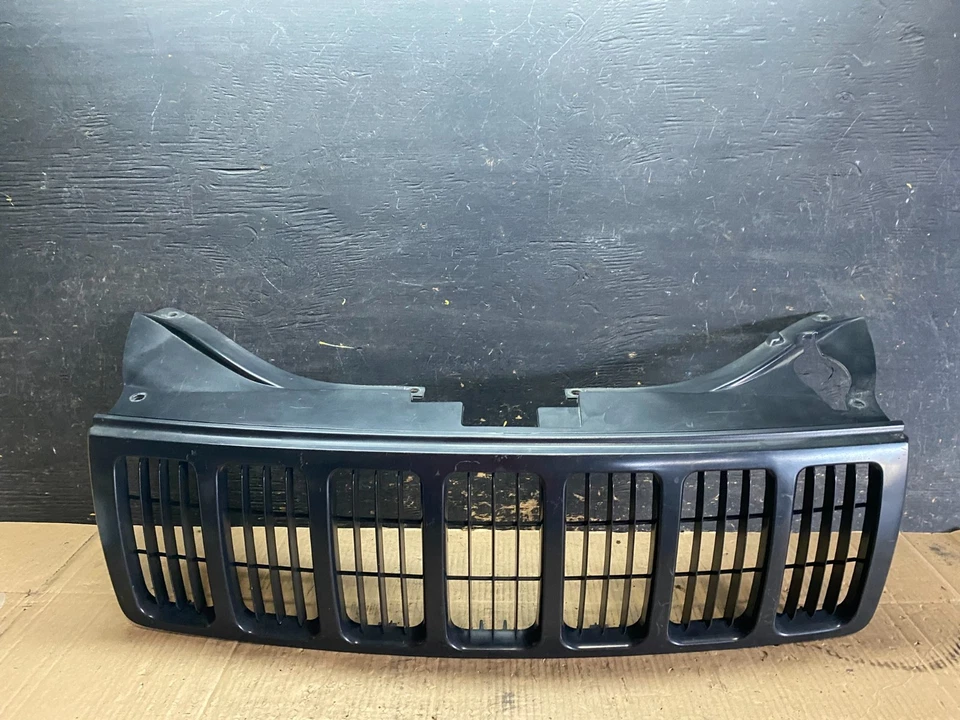 Jeep Grand Cherokee 2005 2006 2007 parrilla superior delantera mercado de accesorios U6356 DG Foto 1 de 4