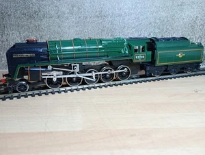 HORNBY 'OO' CALIBRE R065 Estándar 9 2-10-0 9F 'EVENING STAR' RN 92220 FUNCIONANDO EN MUY BUENA CONDICIÓN - Imagen 1 de 11