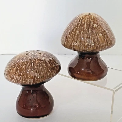 Coctelera de sal y pimienta vintage Hull Pottery champiñones marrón goteo EE. UU. AÑOS 70 retro Foto 1 de 4