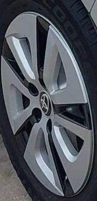 Prius 2016 rueda original Prius V Vin UE 7º y 8º dígitos 16x6-1/2 10 radios Toyota Foto 1 de 4