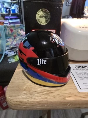 Larry Dixon Miller 啤酒辛普森迷你头盔(第 1 版限量版) — 第 1/4 张图片