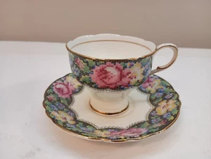 Vintage Paragon Footed Tea Cup and Saucer - Picture 1 of 6