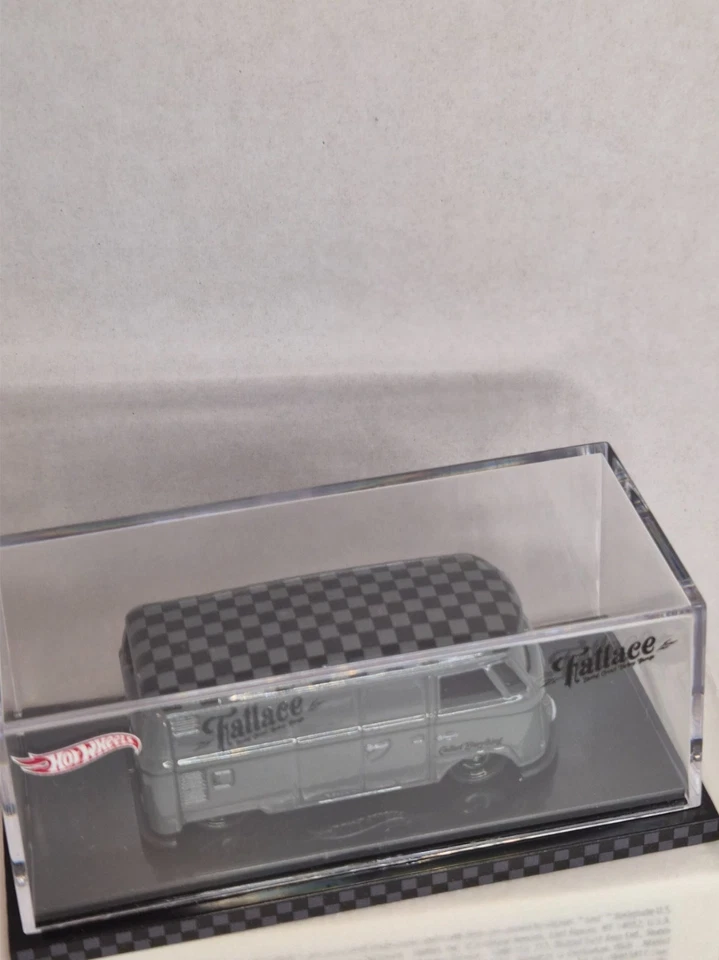 Hot Wheels 2016 Fatlace VW Volkwswagen T1 panel con caja y tabla de surf de madera 1/100 Foto 1 de 4