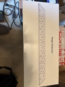 Apple Magic Keyboard - White (MLA22LL/A) - Picture 1 of 3