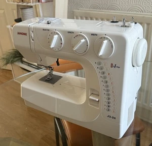 Janome J3-24 sewing machine lightweight with Carrying bag - Imagen 1 de 16